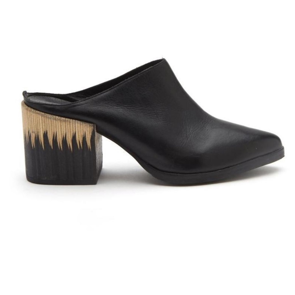 Matisse Evie Mule in Black